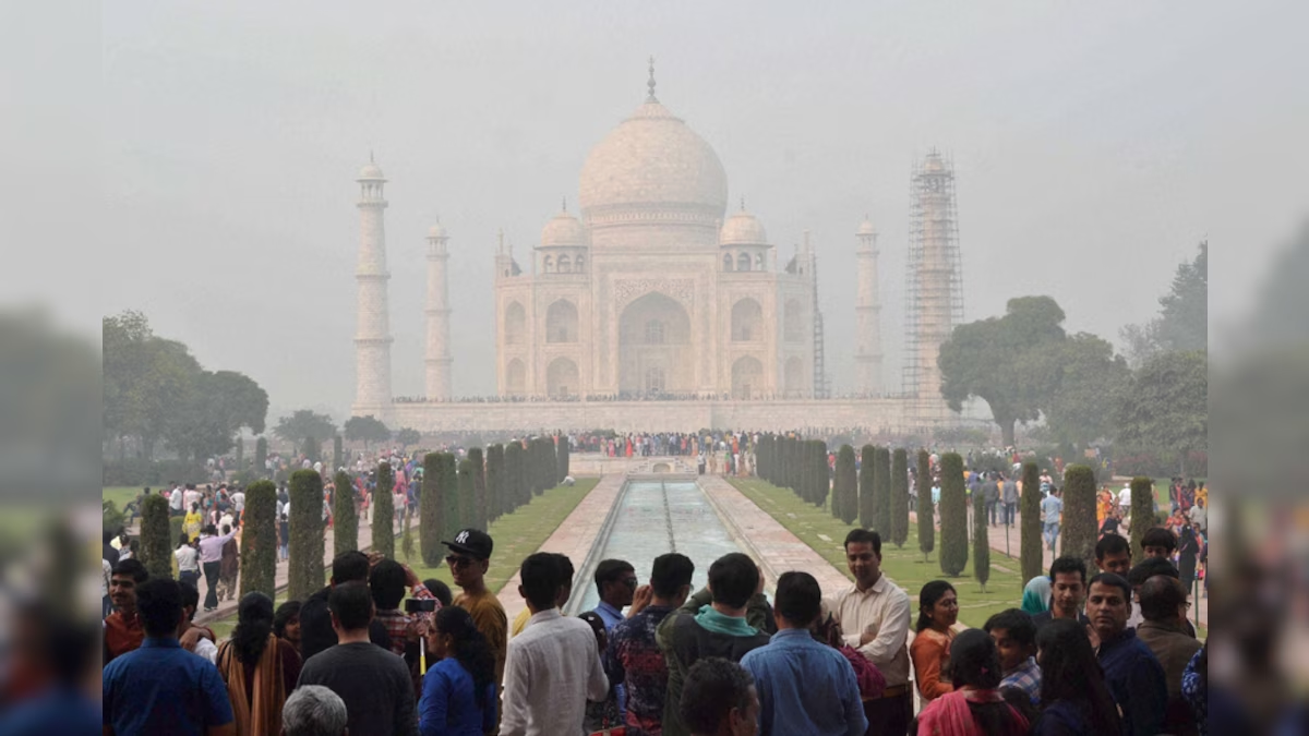 Visiting the Taj Mahal